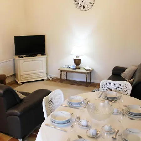 Suaux, 4 Pieces, 6 Personnes - Fr-1-653-128 Vakantiehuis