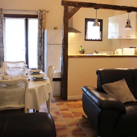 Vakantiehuis Suaux, 4 Pieces, 6 Personnes - Fr-1-653-128 Roumazières