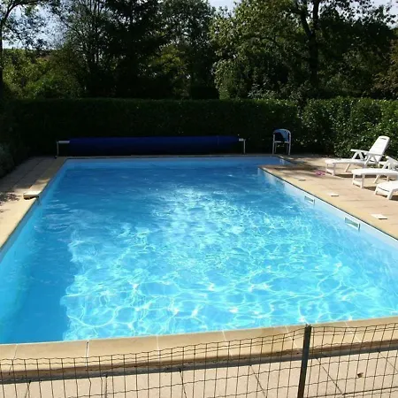 Suaux, 4 Pieces, 6 Personnes - Fr-1-653-128 Vakantiehuis Roumazières